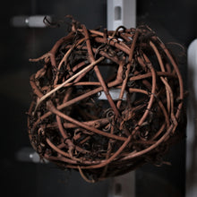 Charger l&#39;image dans la galerie, Boule nid en osier foncé 